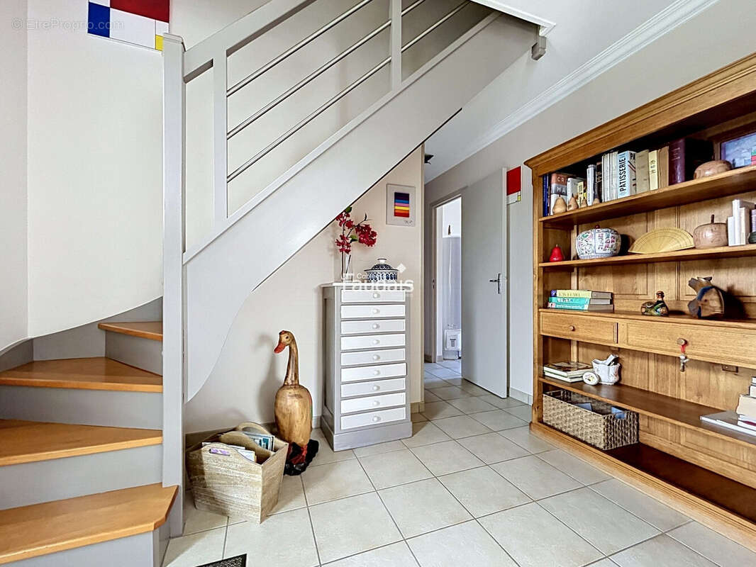 Maison 117 m² à Gouville-Sur-Mer  - photo 4