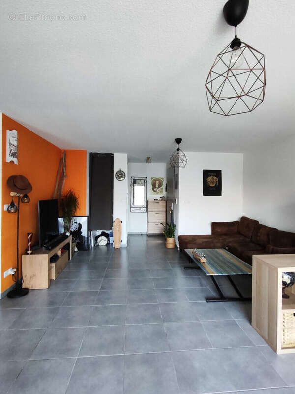 Appartement 71m2 , 3 pièces , dernier étage dans résidence moderne, grande terrasse - photo 6