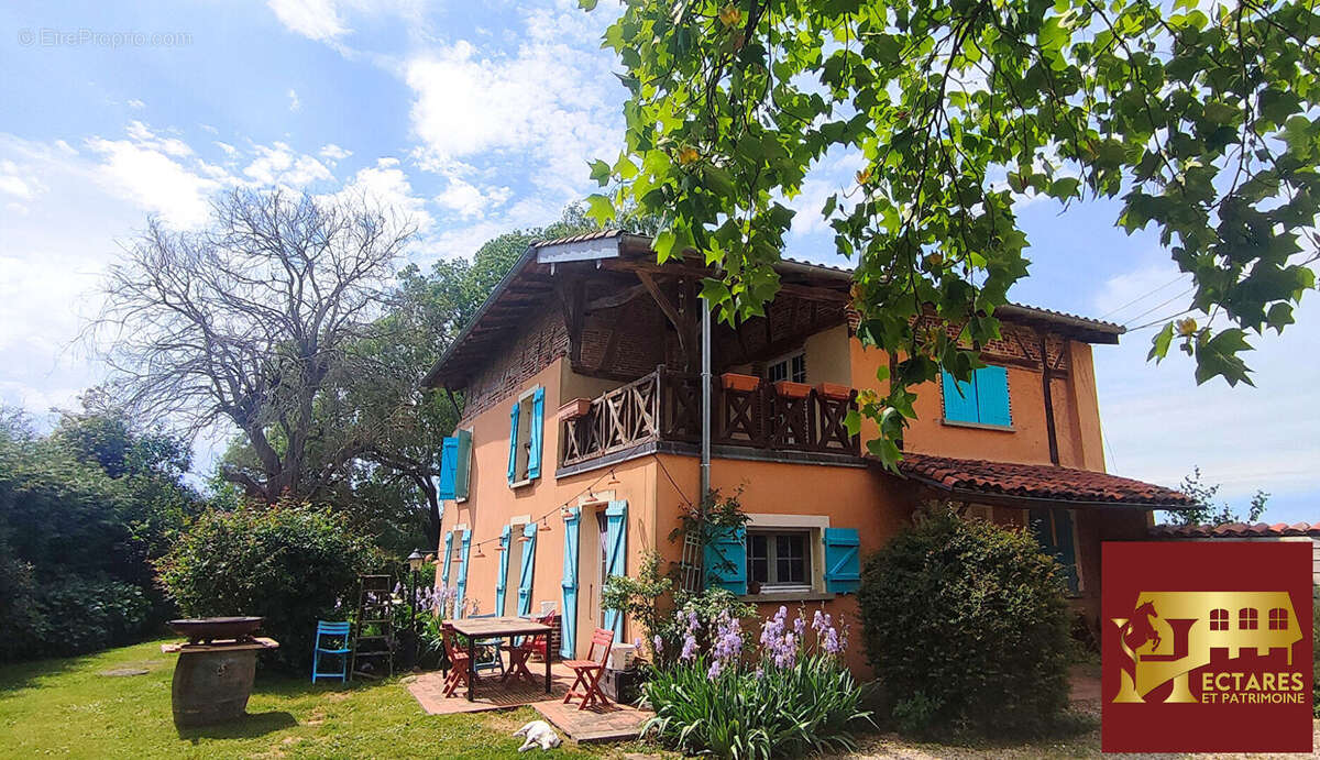 Maison à CHANOZ-CHATENAY