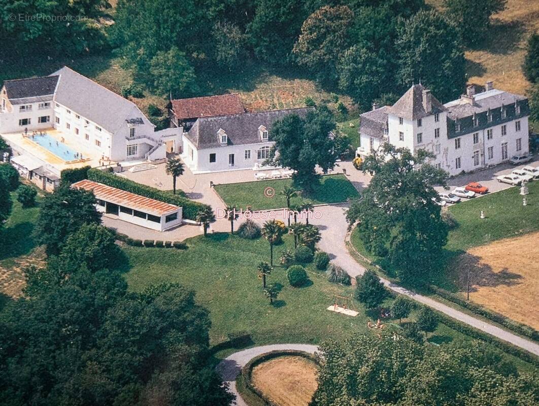 Autre à PAU