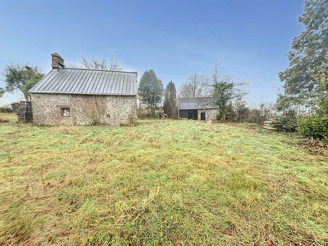 Maison à SAINT-MICHEL-DE-MONTJOIE