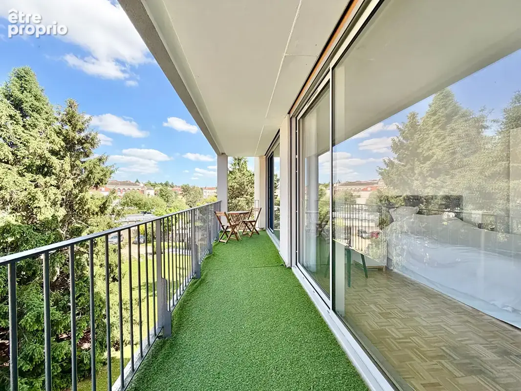 Appartement à FONTENAY-SOUS-BOIS