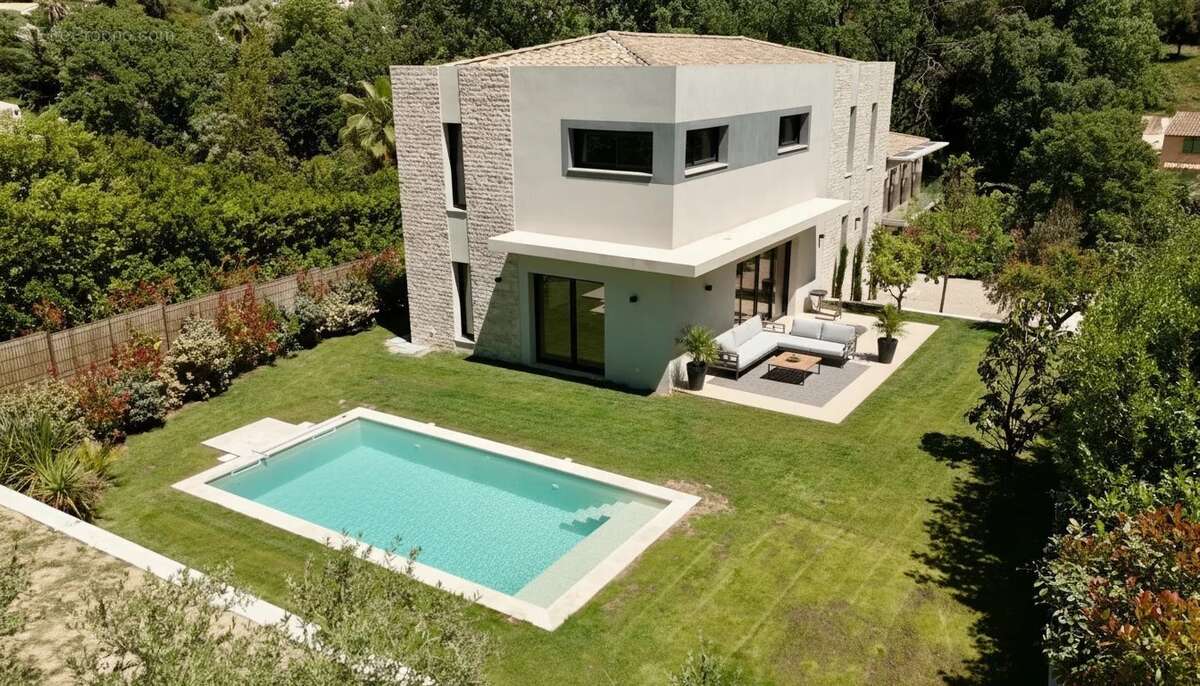 Maison à MOUGINS