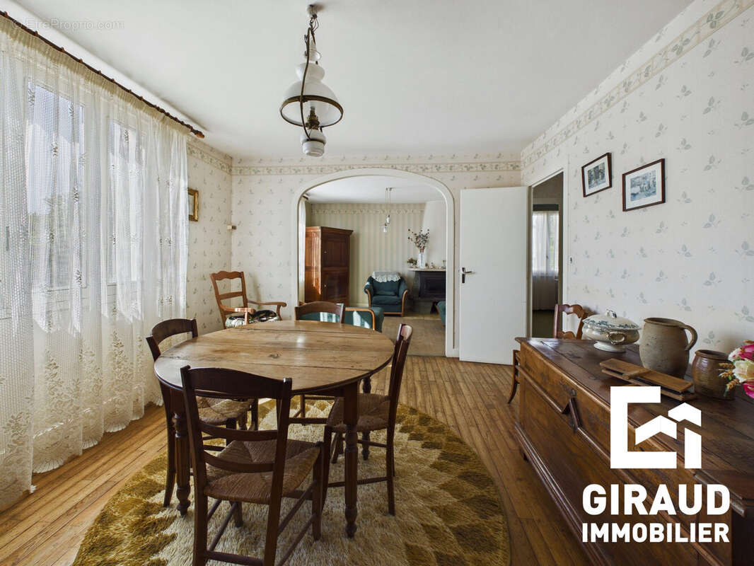 Maison 91 m² à La Caillere-Saint-Hilaire  - photo 4