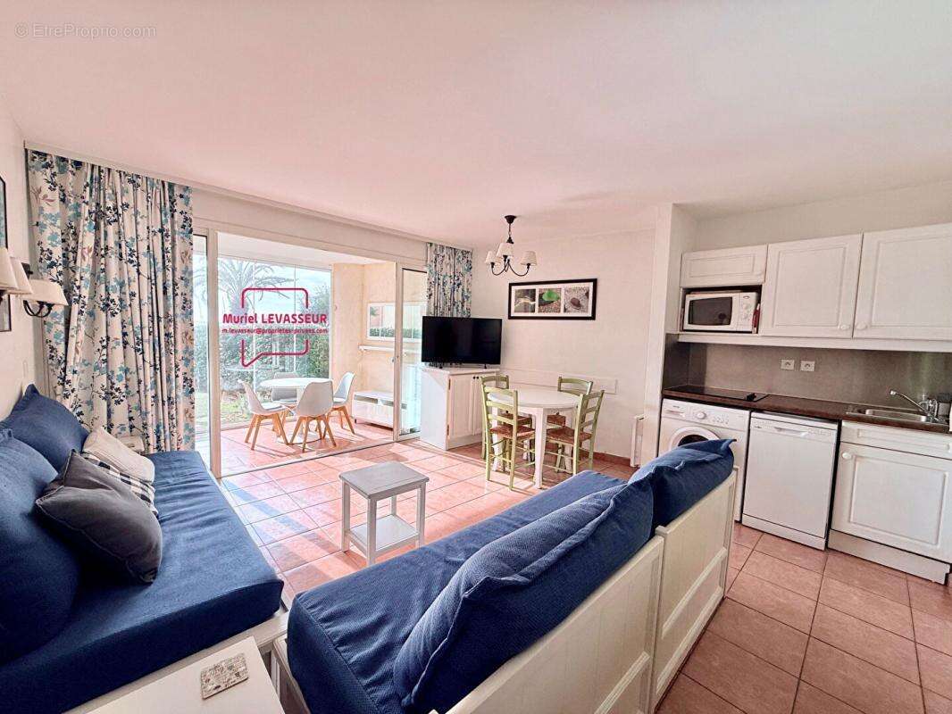 Appartement à SIX-FOURS-LES-PLAGES