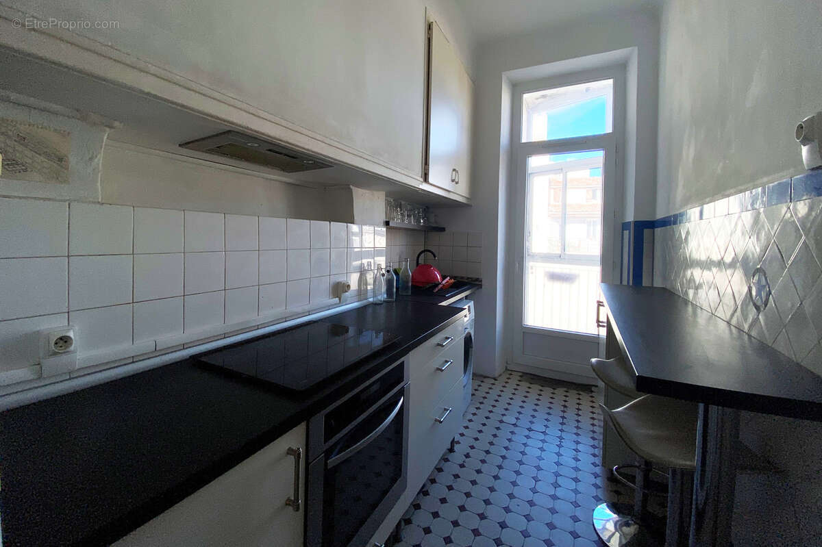 Appartement à MARSEILLE-6E