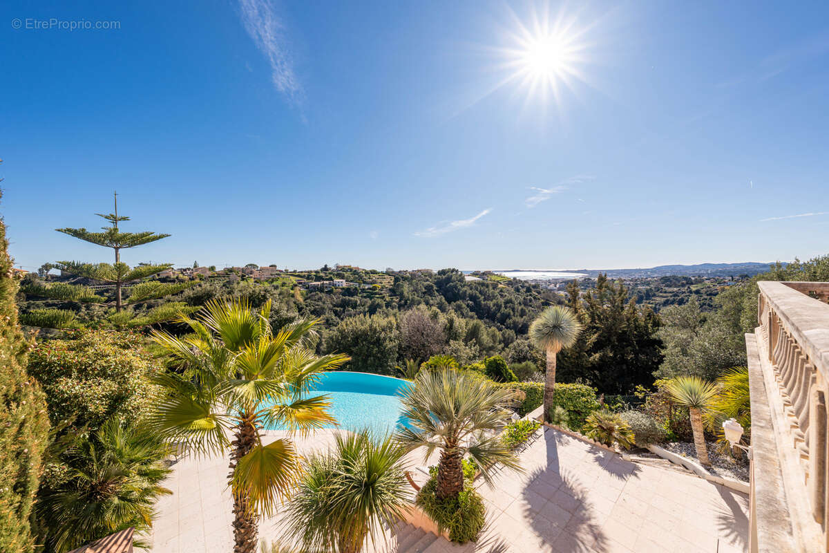 Maison à CAGNES-SUR-MER