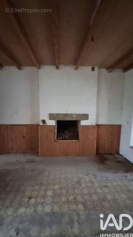 Photo 3 - Maison à SAINT-BERTHEVIN-LA-TANNIERE