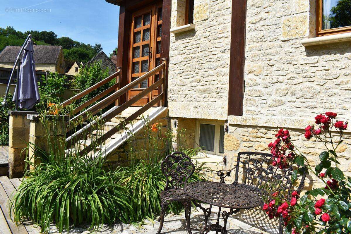 Maison Salignac Eyvignes 7 pièce(s) 121 m2 - photo 9