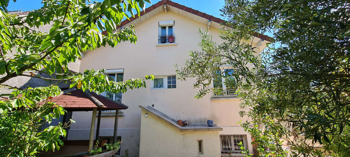 Maison à TREMBLAY-EN-FRANCE