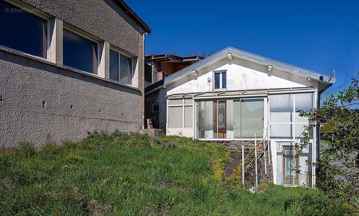 Maison à VIOLAY