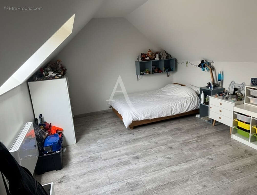 Maison 5 chambres sur terrain de 1830 m² - photo 7