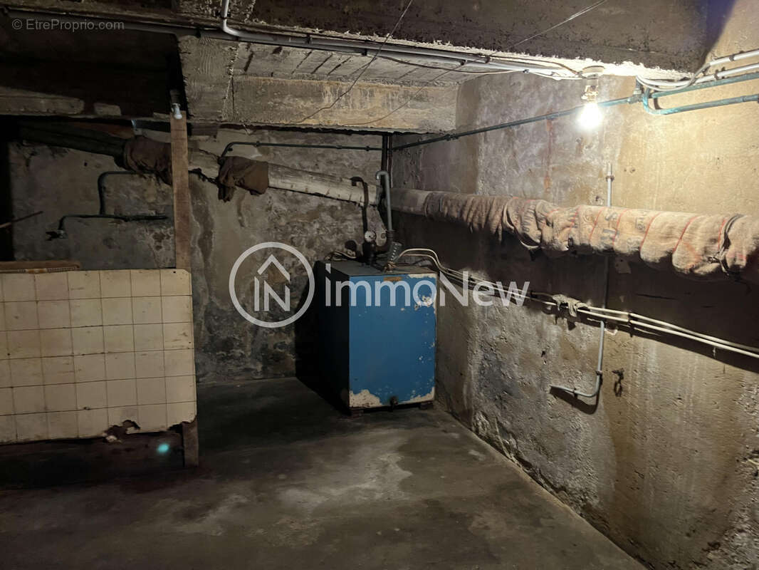 Maison de bourg 89 m2 a renover avec hangar de 100 m2 - photo 10