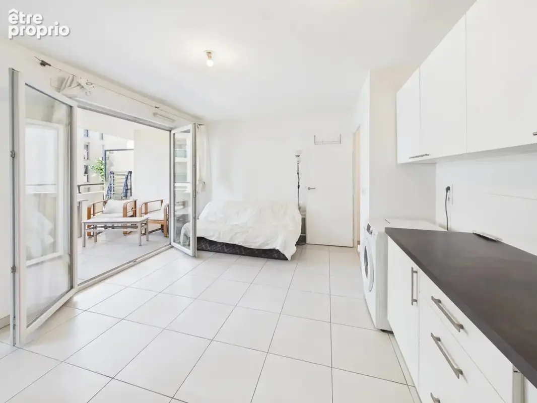 OPPORTUNITÉ INVESTISSEUR — VENTE RAPIDE 2 pièces avec terrasse & garage en sup. — Quartier prisé Antibes / Sophia Antipolis - photo 4