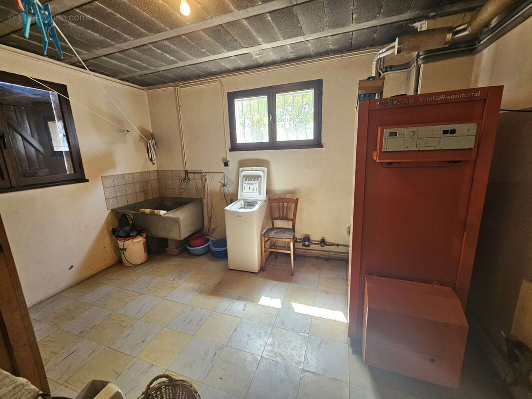 Maison à SAINT-LEONARD-DE-NOBLAT