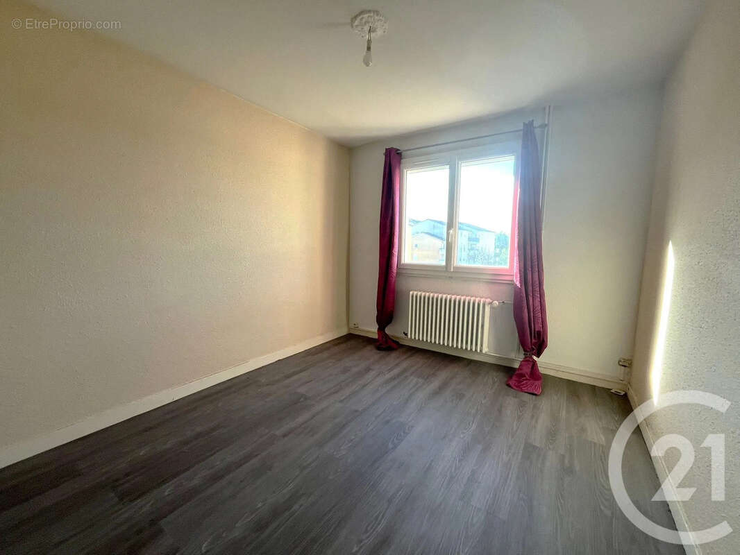 Appartement à JASSANS-RIOTTIER