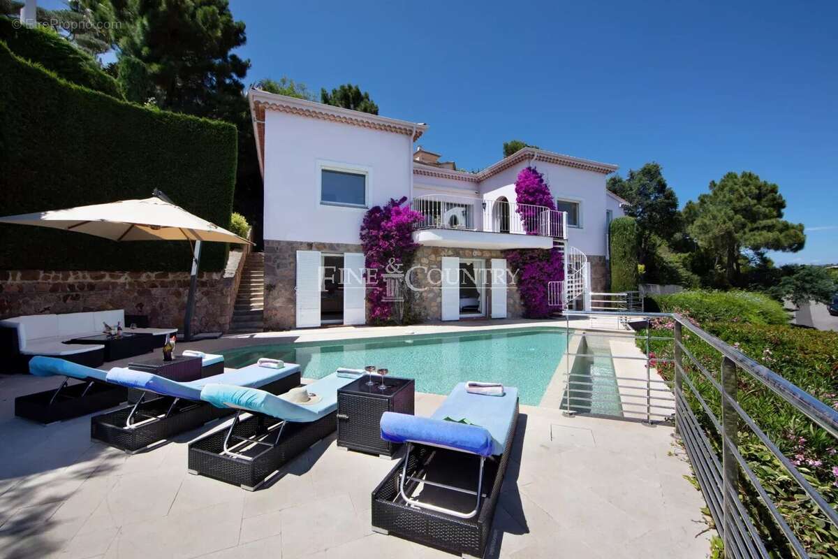 Maison à THEOULE-SUR-MER