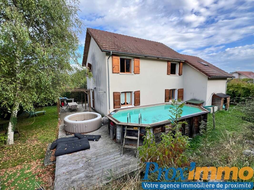 Maison à SAINT-GEOIRE-EN-VALDAINE