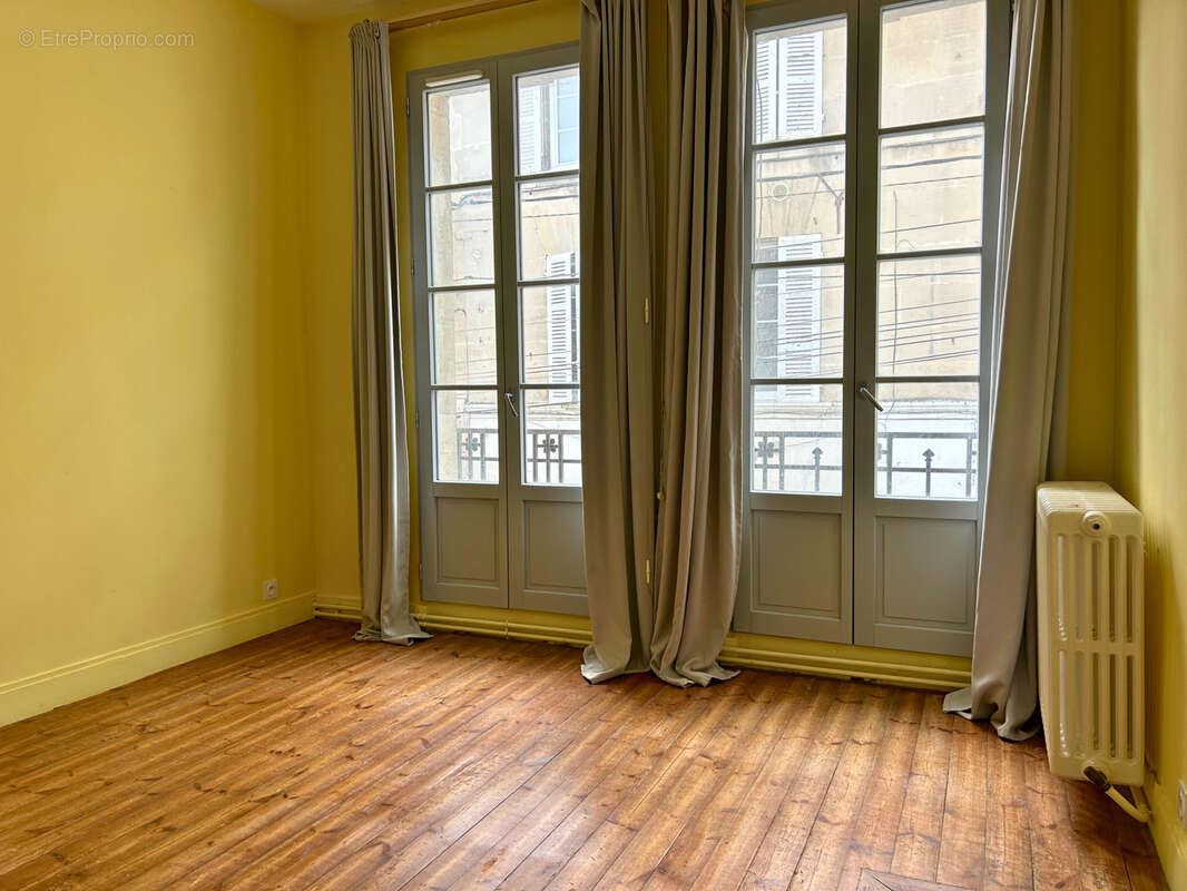 MAISON BOURGEOISE de caractère au cœur du quartier recherché du Jardin Public à COGNAC - photo 6