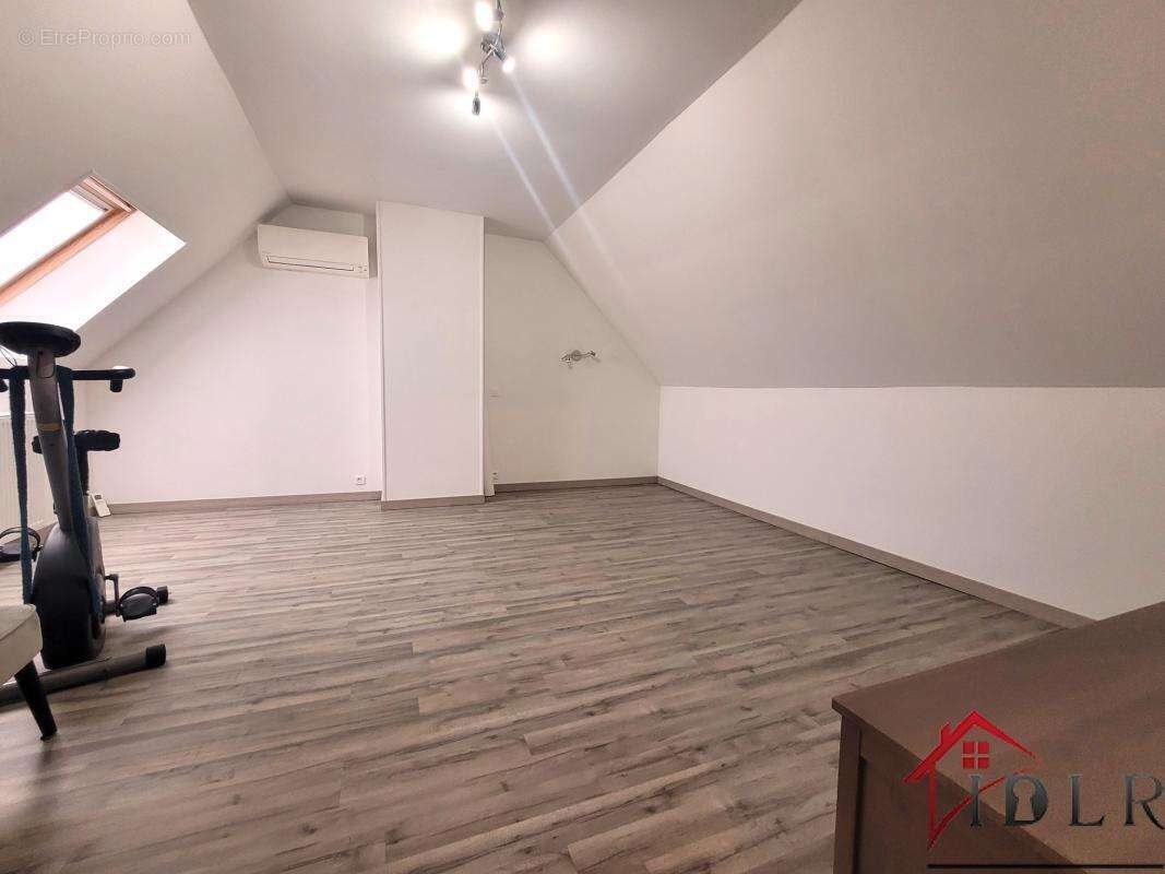 Maison à GRANDPUITS-BAILLY-CARROIS