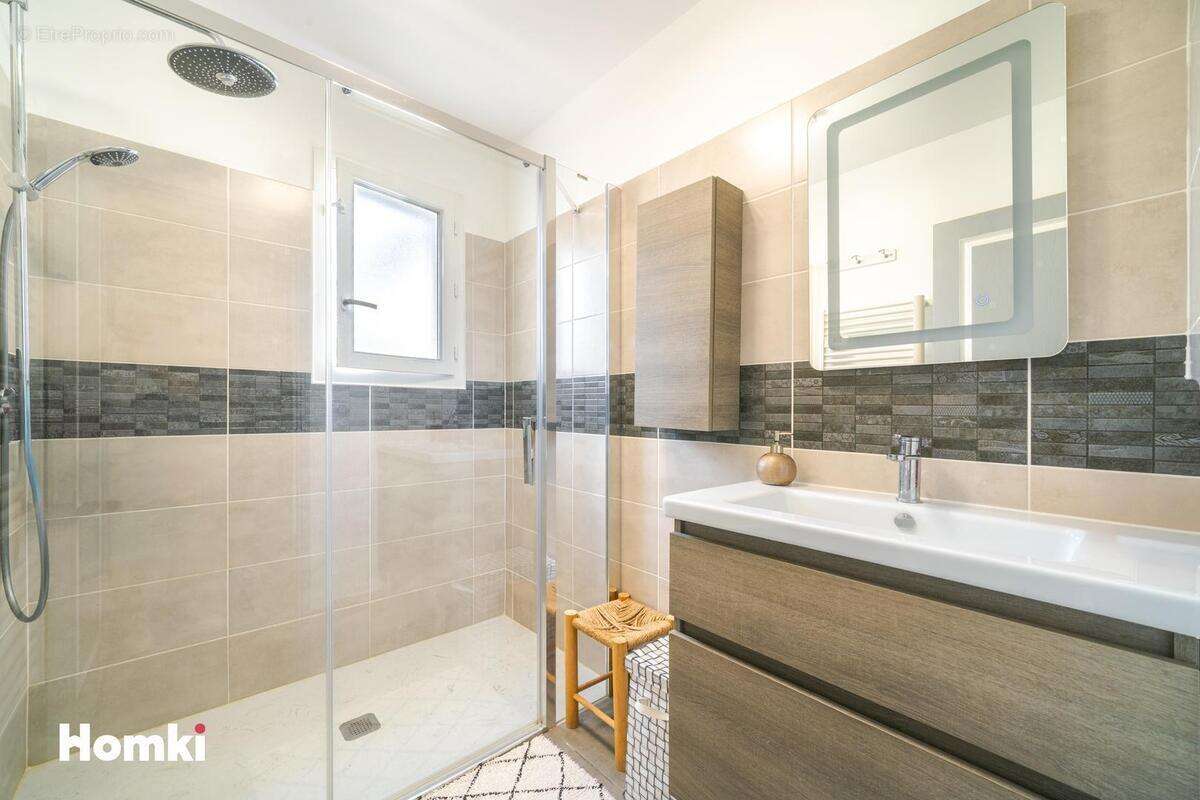 Maison à SAINT-VICTOR-LA-COSTE