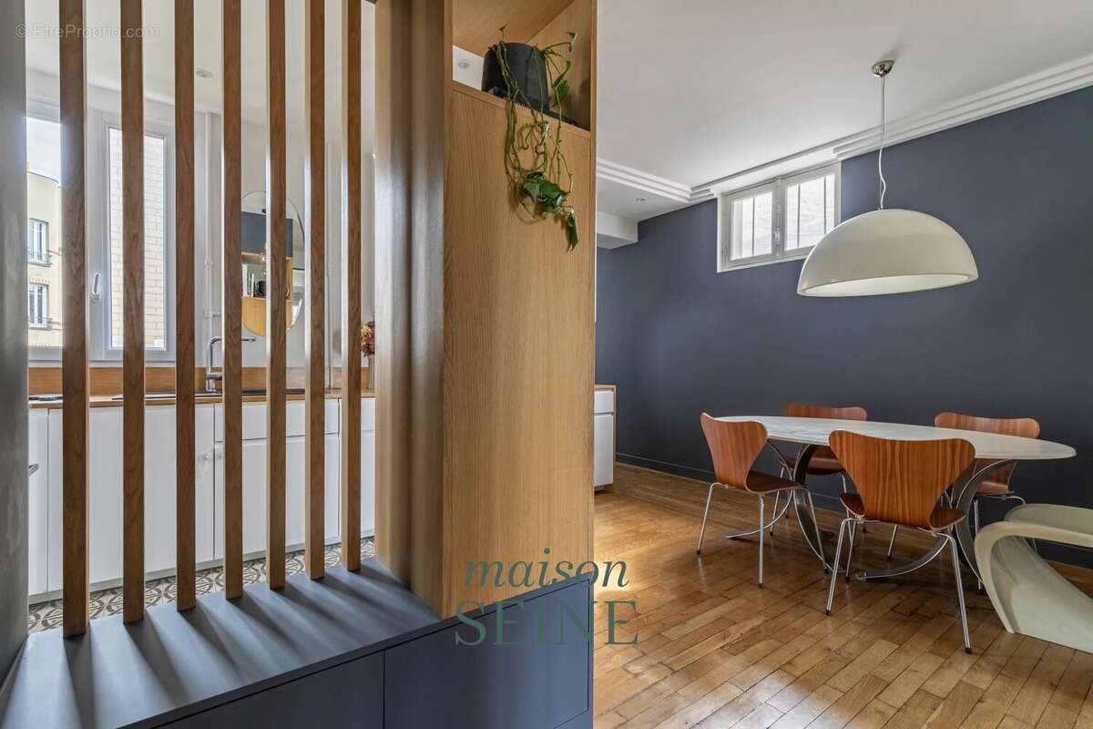 Appartement à COURBEVOIE
