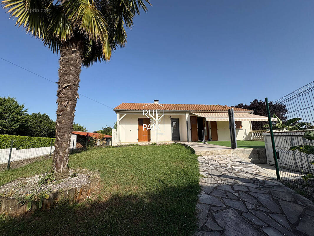 Maison à EXIREUIL