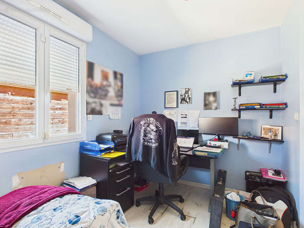 Maison à SAINT-BARTHELEMY-DE-VALS