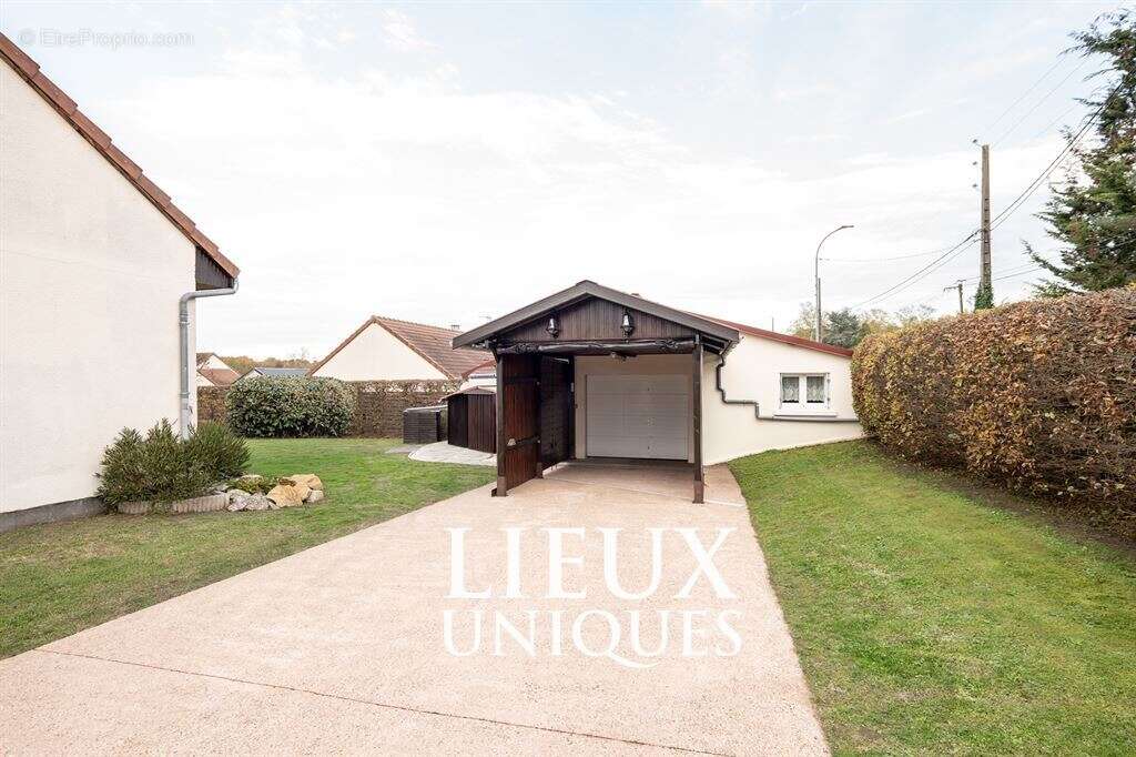 Maison à MEUSNES