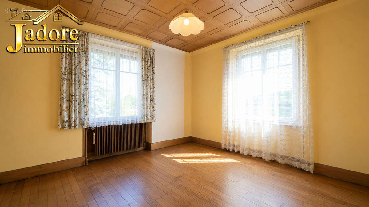 Maison 118 m² à Anould  - photo 20
