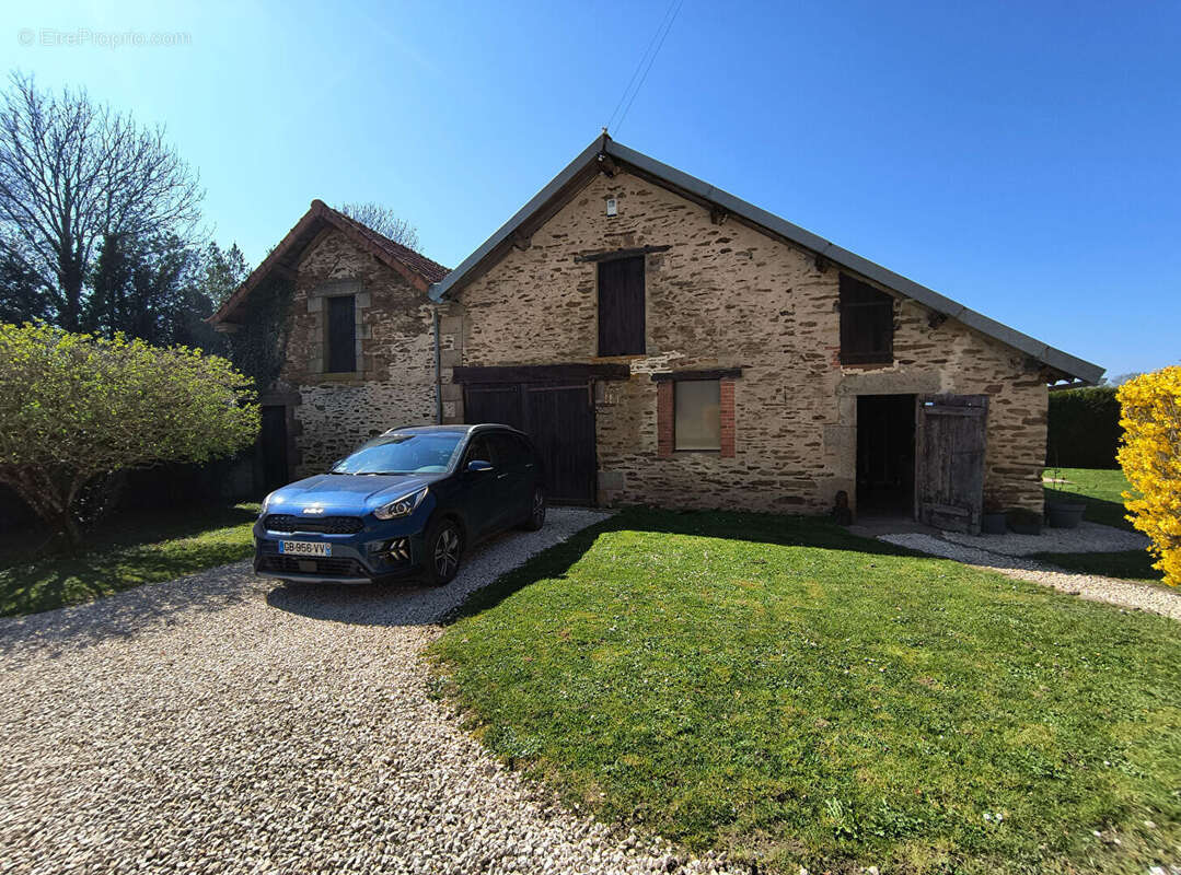 Maison à BOUSSAC