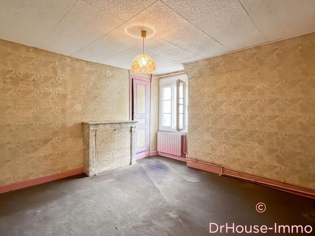 Maison à AIX-EN-OTHE