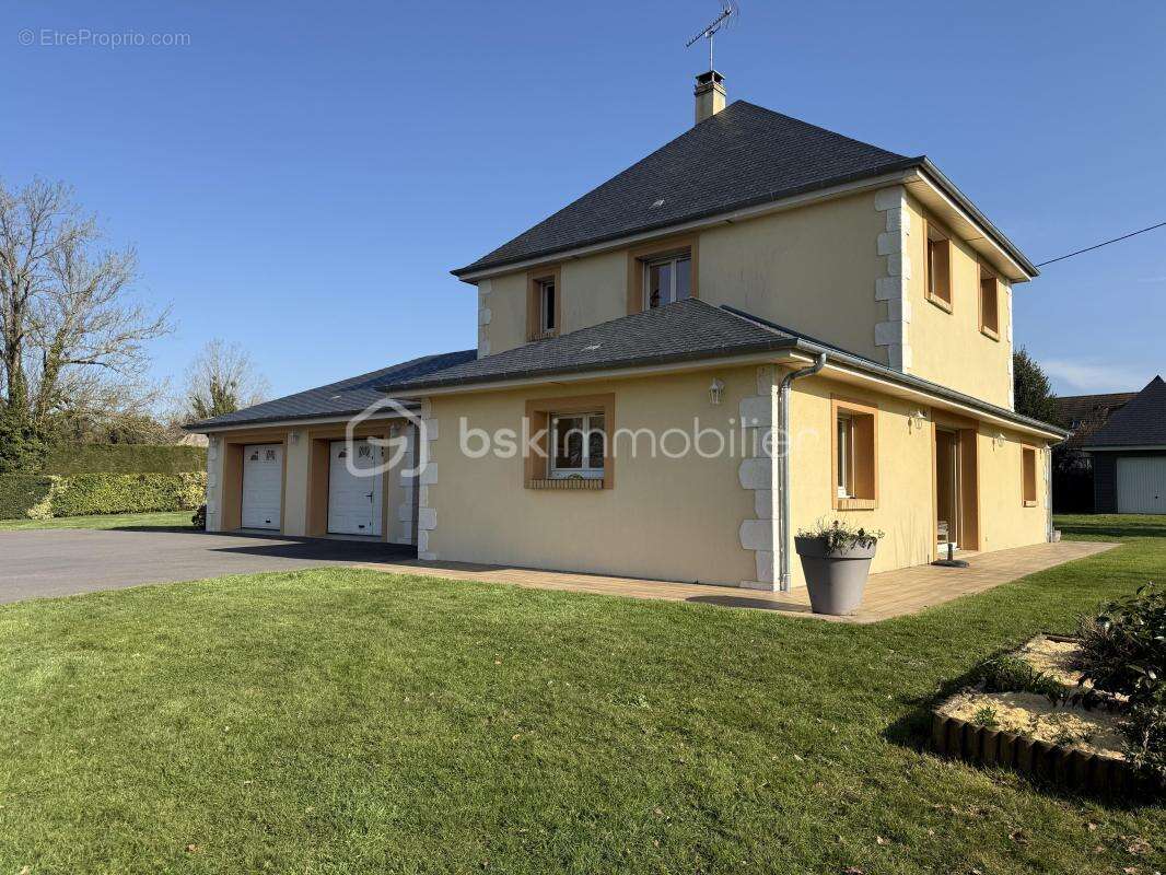Maison à PONT-L'EVEQUE