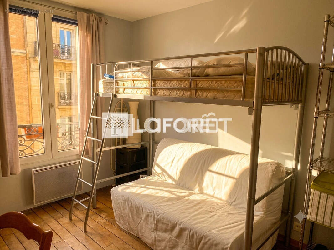 Appartement à PARIS-14E