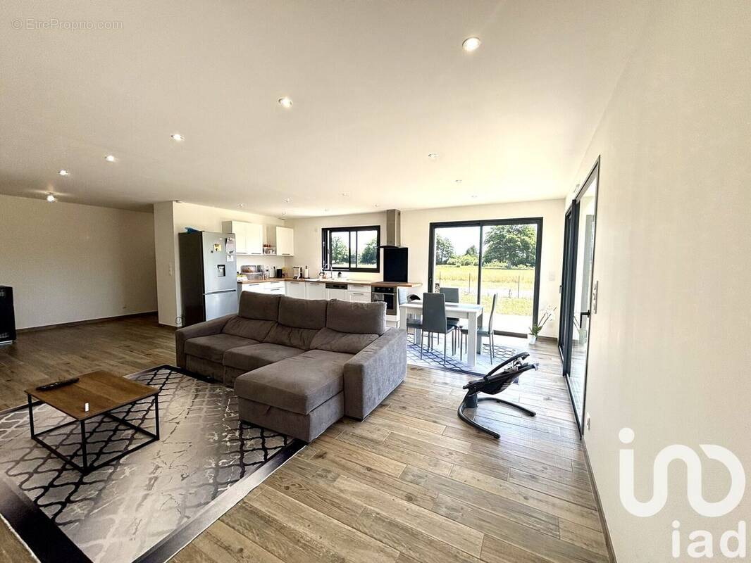 Photo 1 - Maison à MARTIGNE-FERCHAUD