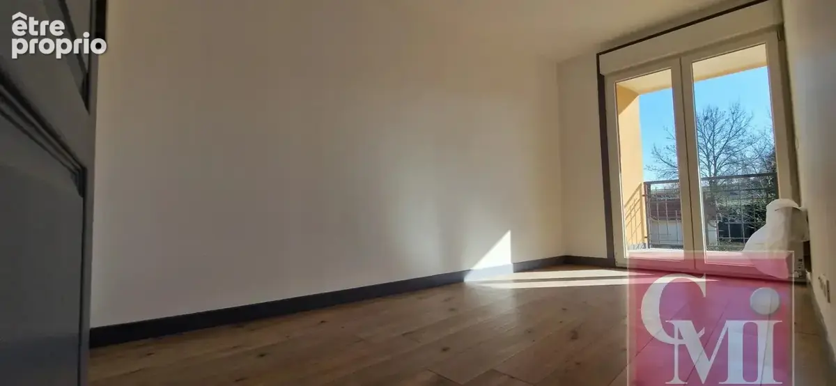 Appartement neuf avec terrasse en centre ville ! - photo 3