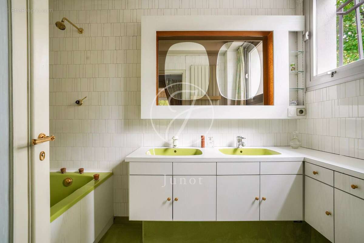 Maison à LE VESINET