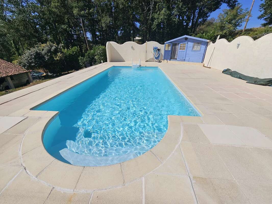 Maison de campagne avec piscine, bois et cadre paisible de hameau - photo 12