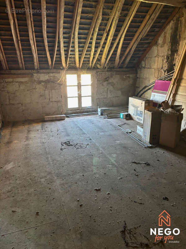 Maison à CHATEAUNEUF-SUR-SARTHE