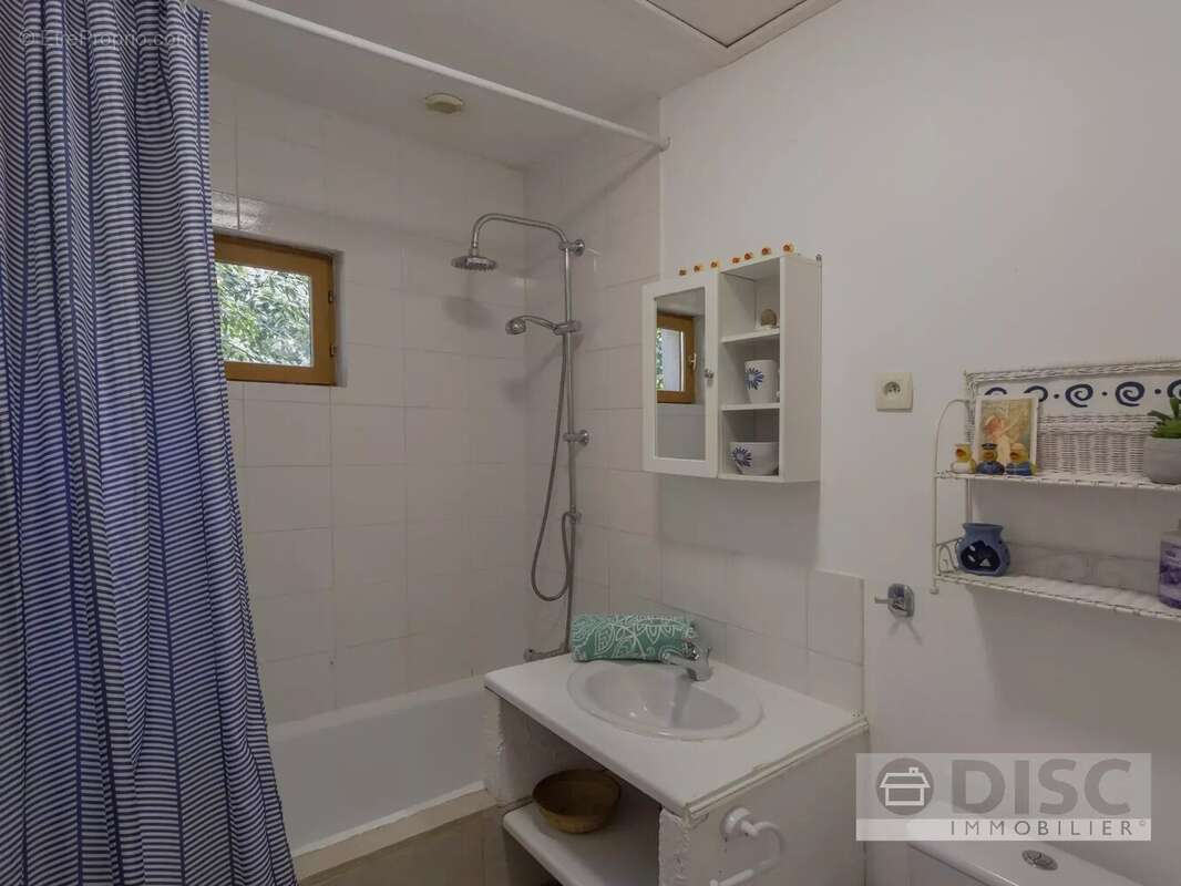 Maison à ROUSSAYROLLES