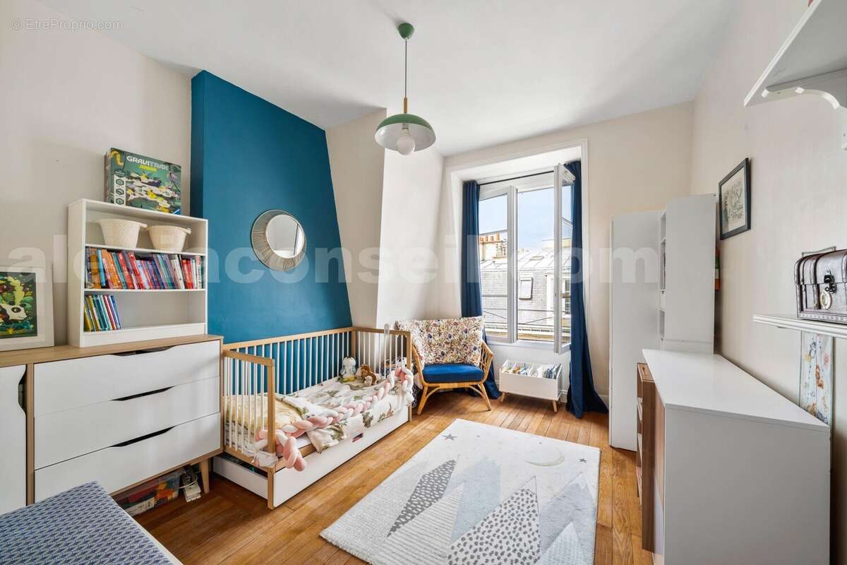 Photo n°4 - Appartement à PARIS-14E