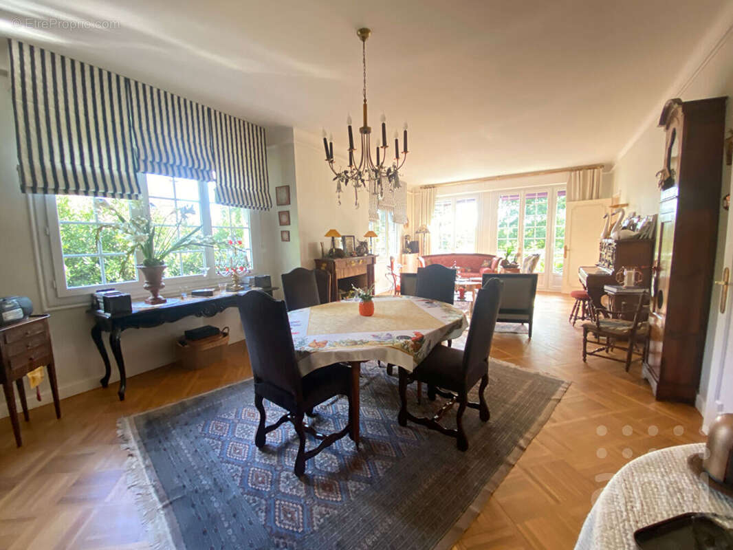 Maison Niort 197 m2- 4 chambres - photo 2