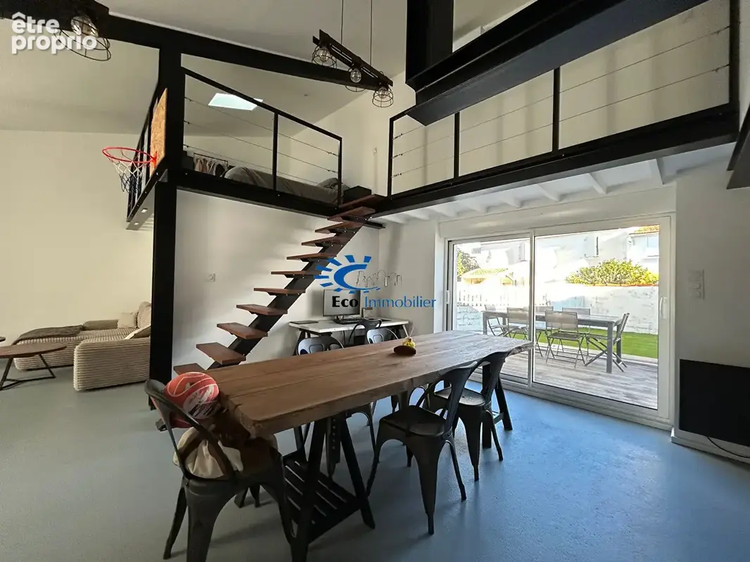 Exclusivite la rochelle maison de ville avec jardinet et terrasse - photo 2