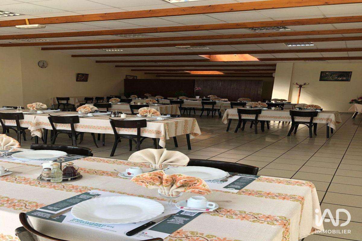 Photo 3 - Commerce à SAINT-CYR-DES-GATS