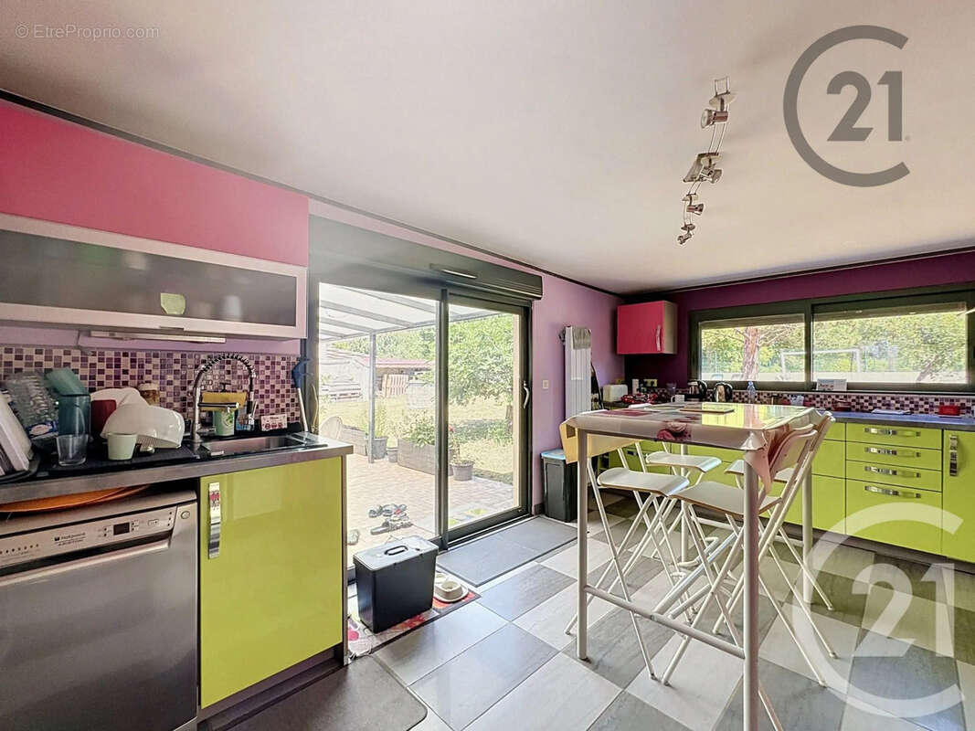 Maison 174 m² à Marolles-Sur-Seine  - photo 5