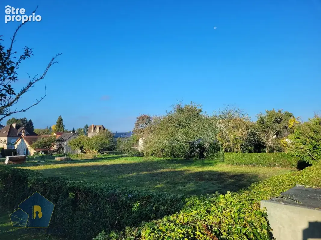Terrain 1062 m² à Boussac  - photo 2