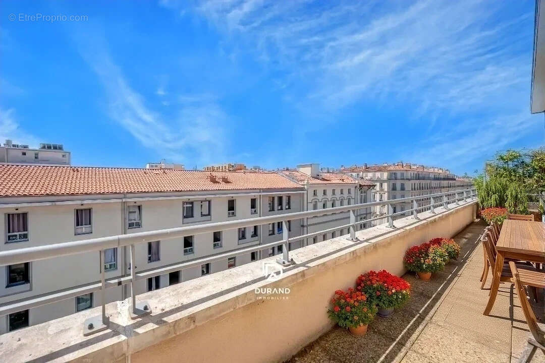 Appartement à MARSEILLE-2E