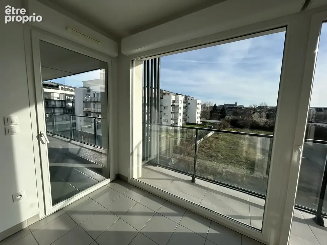 Proche gare  - appartement type 3 de  69m2 + terrasse  16m2 + parking vendu loue - photo 3