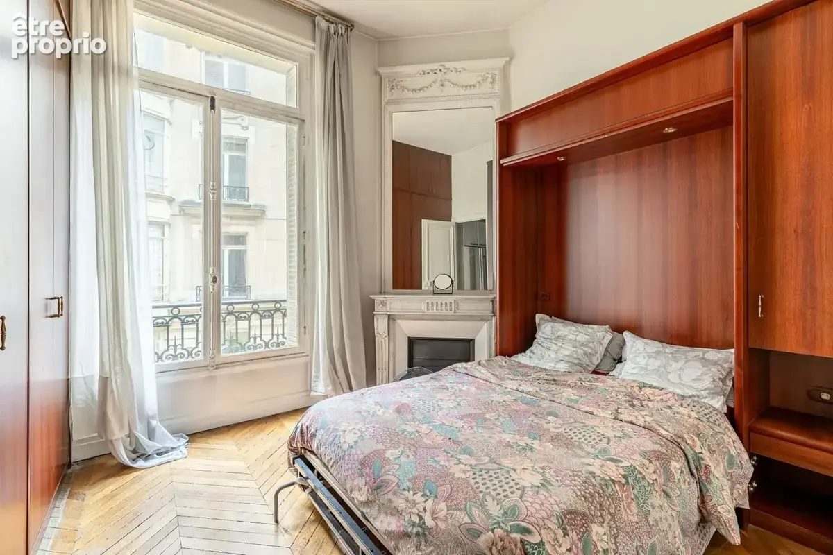ARC DE TRIOMPHE, Avenue Frieland 75008 - 4 pieces 130 m2 - photo 6