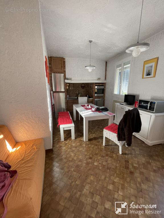 Commerce à VILLENEUVE-LOUBET